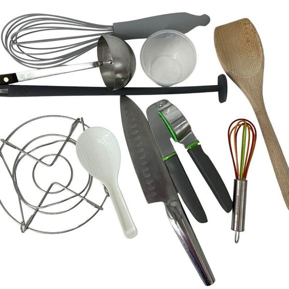 Lot of Mixed Kitchen Utensils Vitamix Scraper Garlic Press 5015 knife ladle - Picture 4 of 7